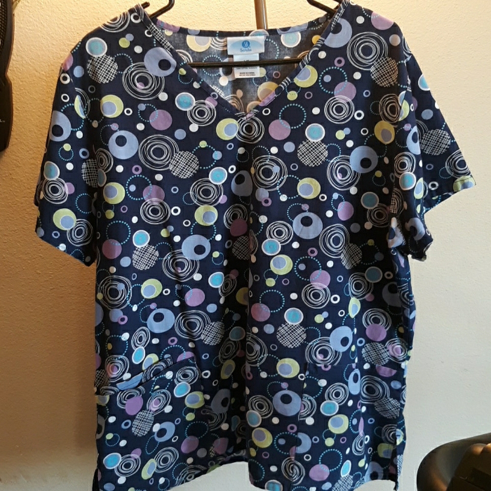 Women's scrub top